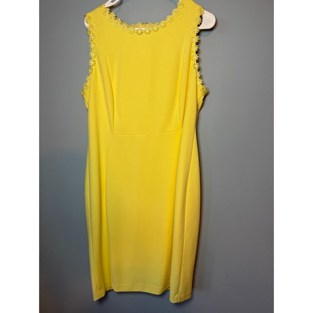 Calvin Klein Yellow Daisy Floral Trim Sleeveless Sheath Dress